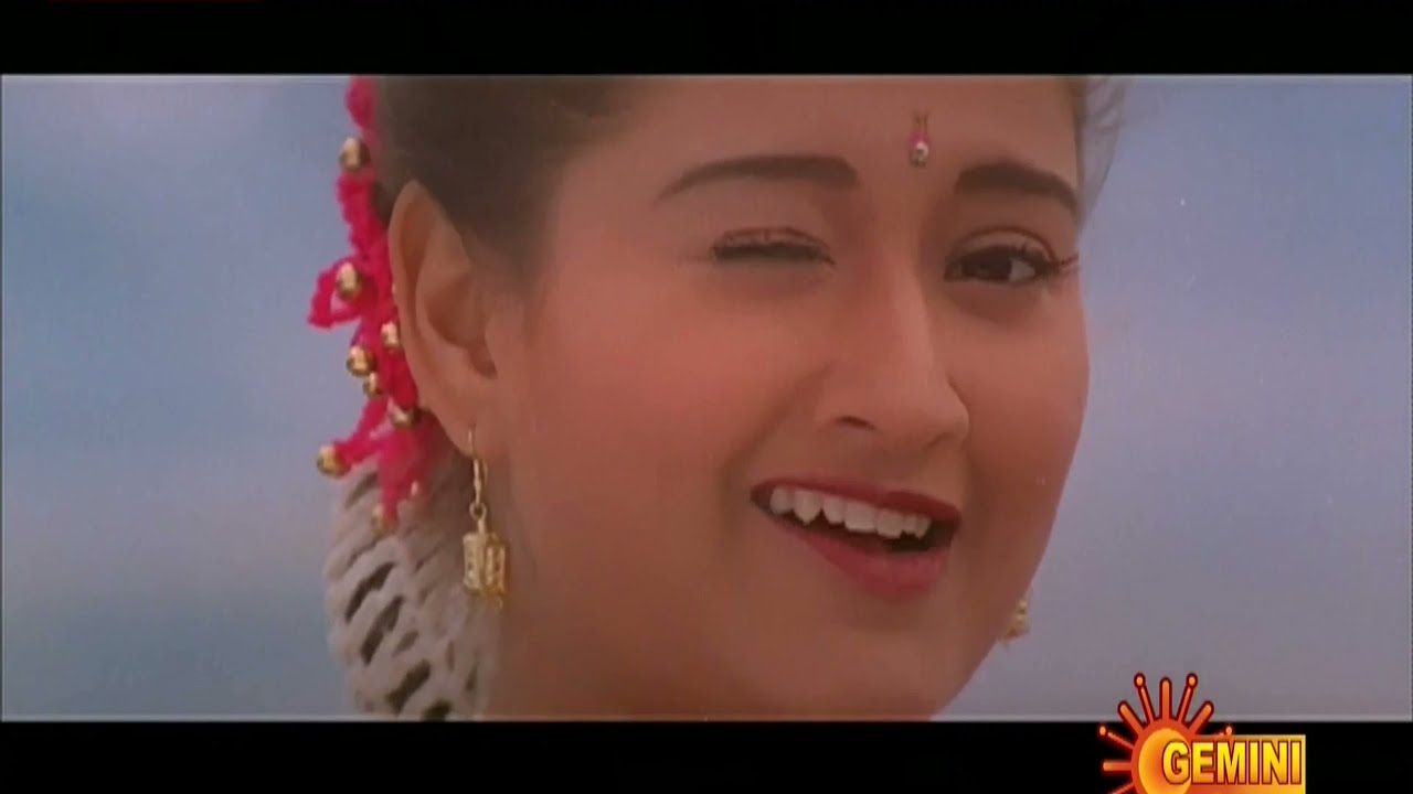 Download Mohan babu Enjoys Milky babe Laila Hot Sexy navel boobs  hottest song Aa Gajulu Khaidi Garu 4K UHD