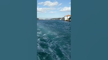 Thumbnail of 📍El Bósforo, estrecho que separa a la ciudad de Estambul en dos continentes, Asia y  Europa 🇹🇷❤️