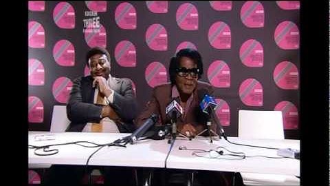 Charles Thomson speaks to James Brown in Roundhouse press conference, October 2006