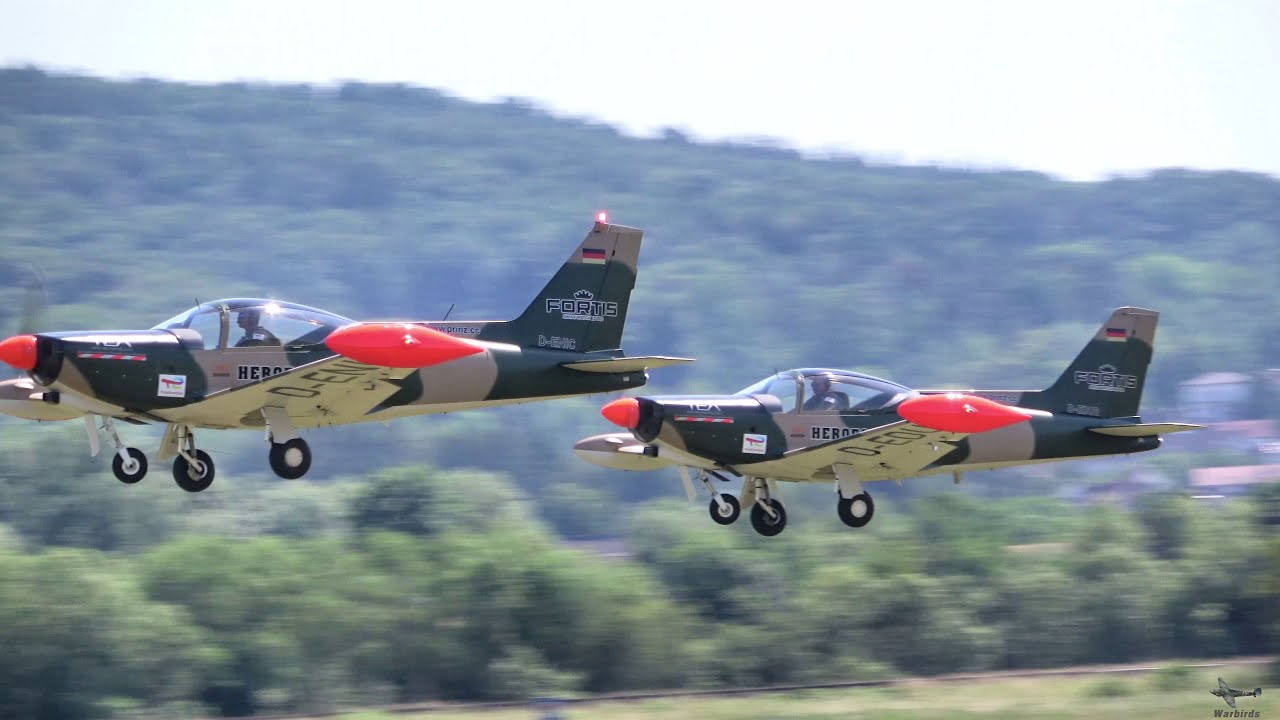 Synchronous Flight SIAI Marchetti SF-260 synchronous Aerobatic Display Flight ~ Team ...