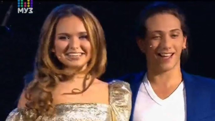 Қысқа шашты аққұба порно