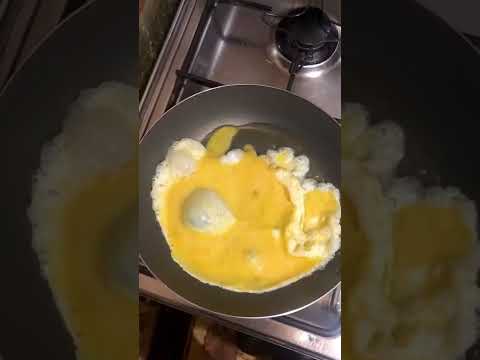 فيديو: هل تستخدم الإنزيمات لاختراق البيض؟