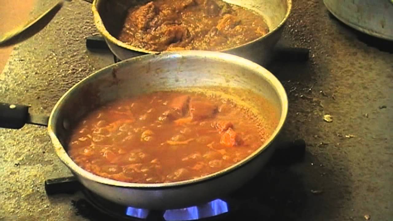 Tip How to COOK an Indian takeaway curry like a Pro by Chef Shams. Part