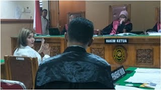 Manis Studio Kata Hilda Vitria Ditanya Hakim Soal Hubungan Dengan Kriss Hatta - Viva