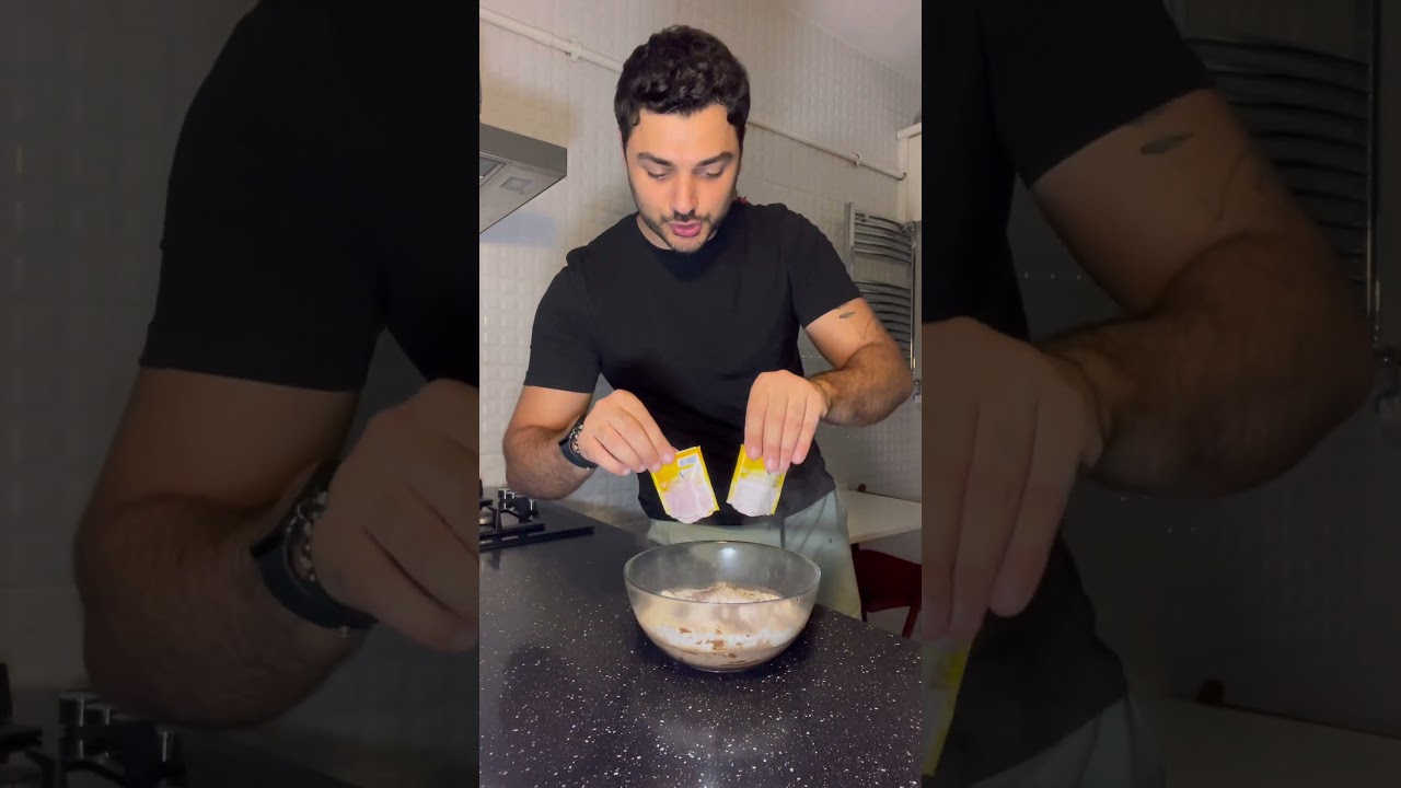 Halamlar “10 dakikaya geliyoruz” deyince, hemen tavada pratik bir kek hazırladım 🍫☕️