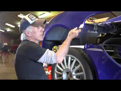 Lotus Elise, fitting a repaired rear clamshell Lotus Elise, fitting a repaired rear clamshell