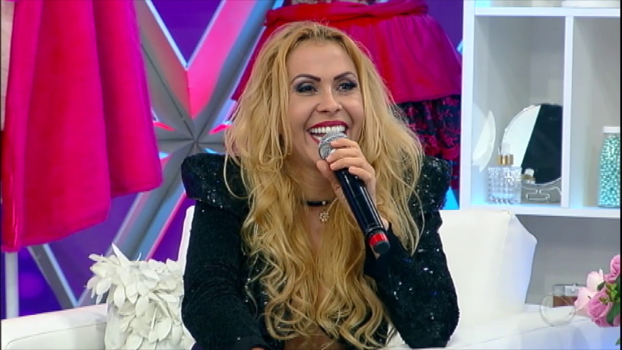 Sabrina Sato e Joelma analisam visuais antigos em O Look Me Traiu