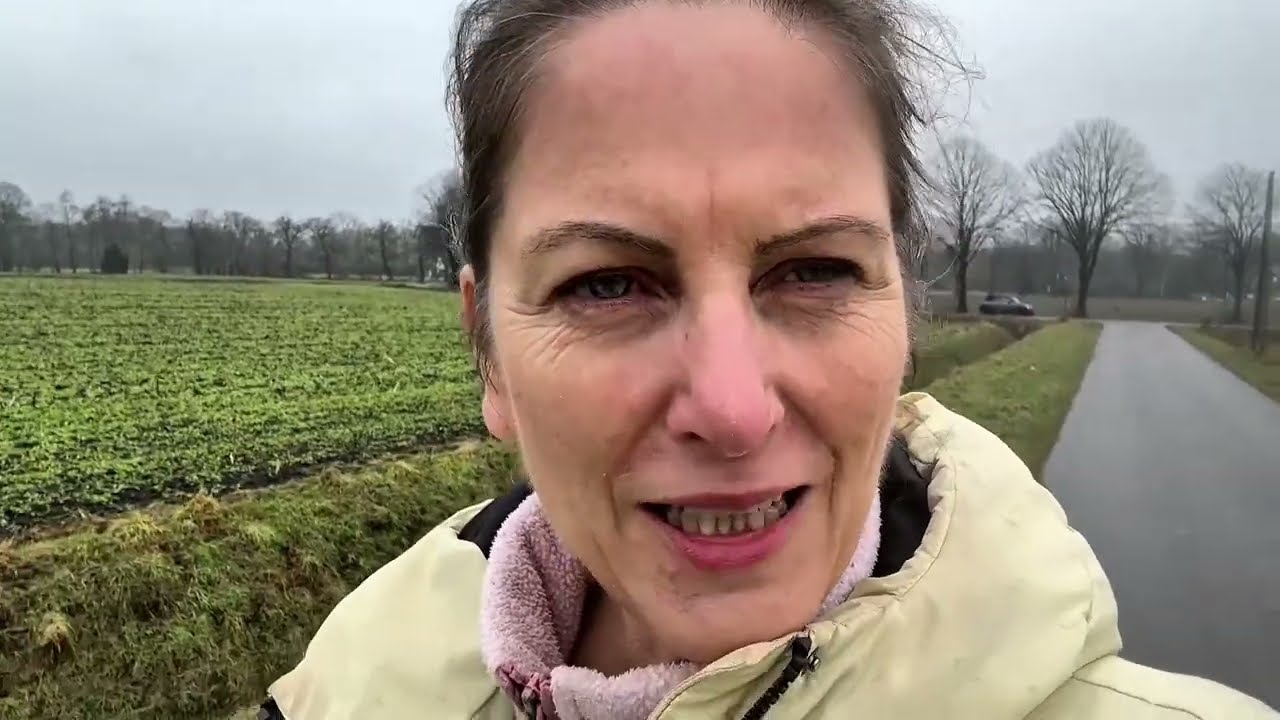 Das Universum schickt dir Zeichen - ab 50 solltest du endlich hinhören! 🥳