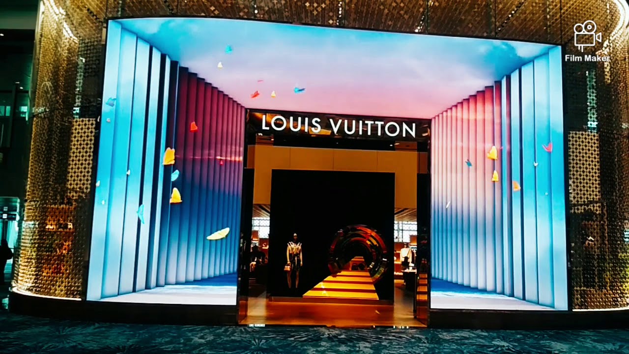 Louis Vuitton in Changi airport - YouTube