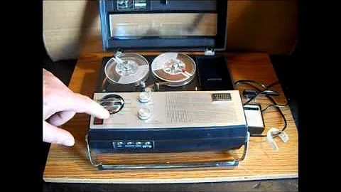 CHANNEL MASTER Small Portable Tape Recorder (REEL TO REEL )