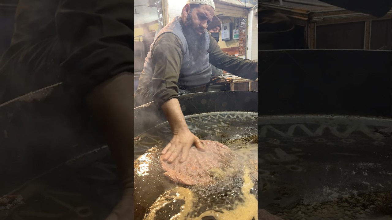 Самый большой кебаб из свежего мяса, каждый кусочек просто переполнен вкусом! 