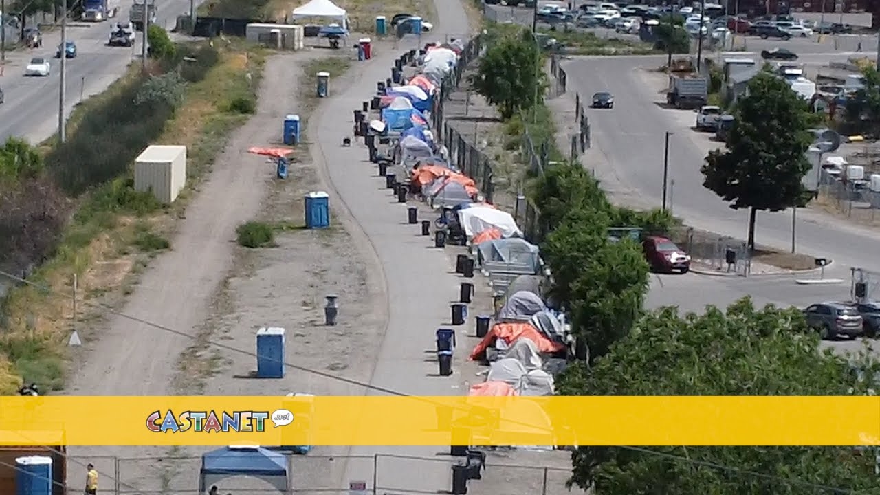 Палаточный городок в Келоуне продолжает оставаться под усиленной охраной спустя 90 дней после рек...