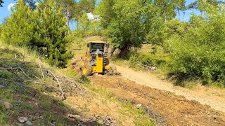 How Does John Deere 670 GP Grader Repair Swamp on the Road #johndeere #motorgrader