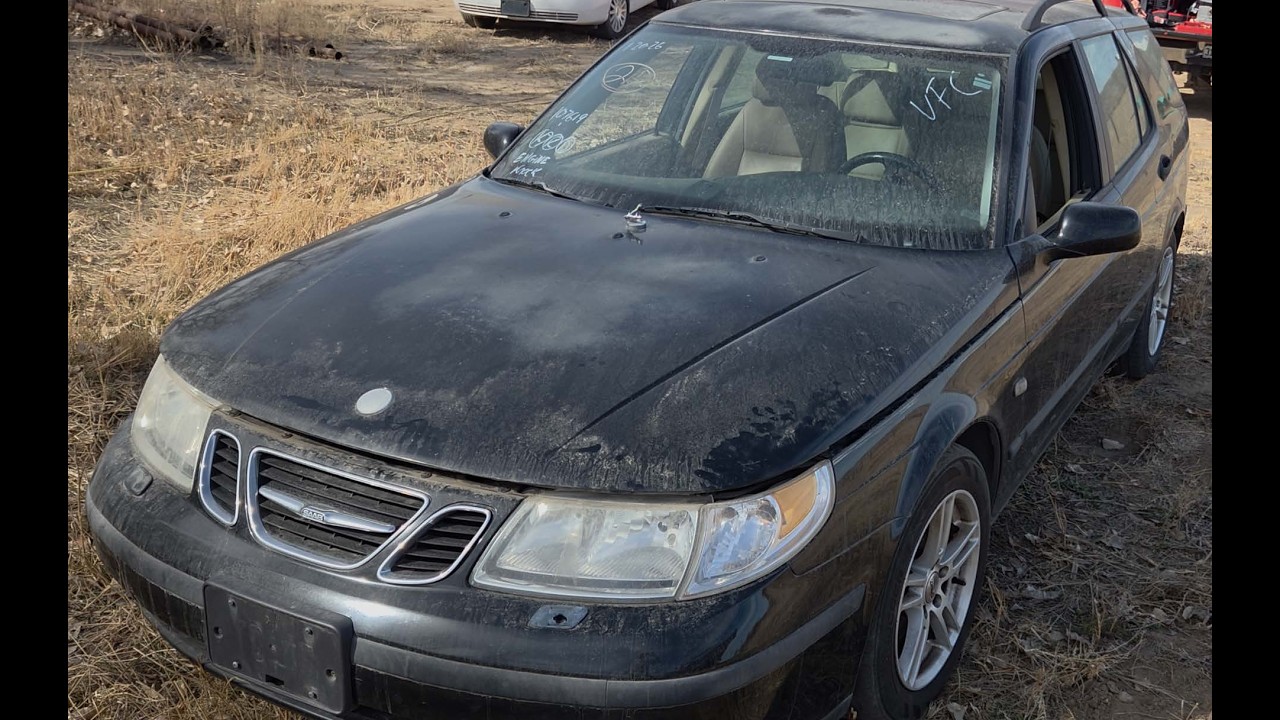 Butch Garage Demo Derby pre video of cars Saab 2.3 Turbo Wagon 2003 First car of the derby!