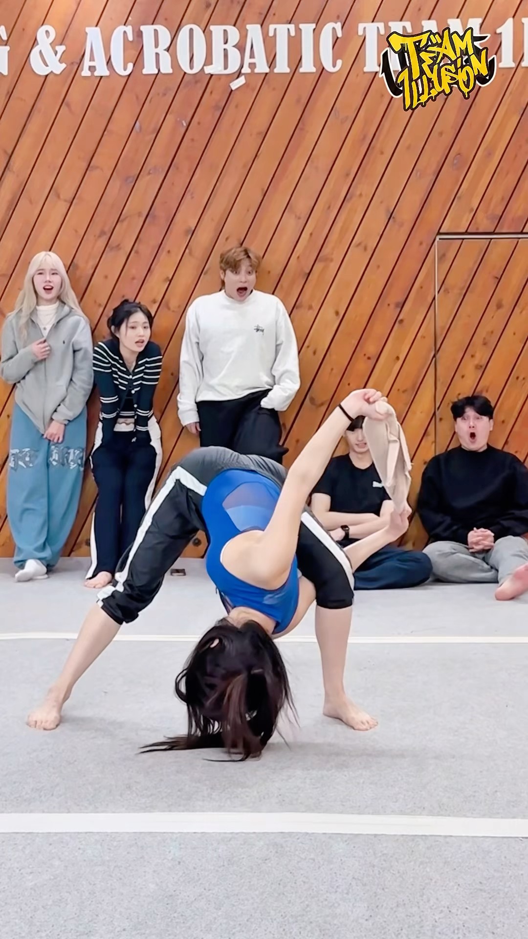 여자만 가능하다고⁉️? Only girls can do this