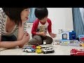 トミカ「じゃぶじゃぶ洗車場」で遊ぶそーちゃんとママ