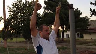 Gence Polisi Sahin Memmedov Serce Barmaqla Turnik Bir Defeye Cekinib,Geri Firlanma..