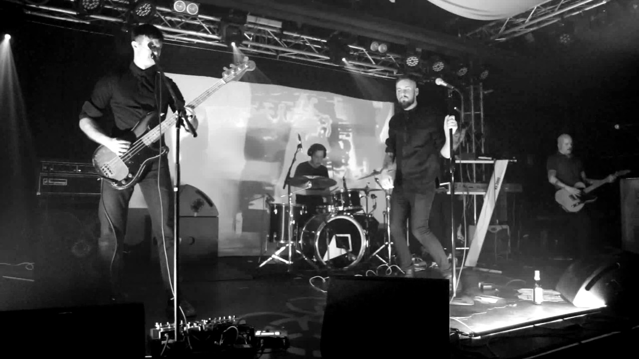 A Projection - Dark city - 26.4.2017 - Frankfurt - Das Bett