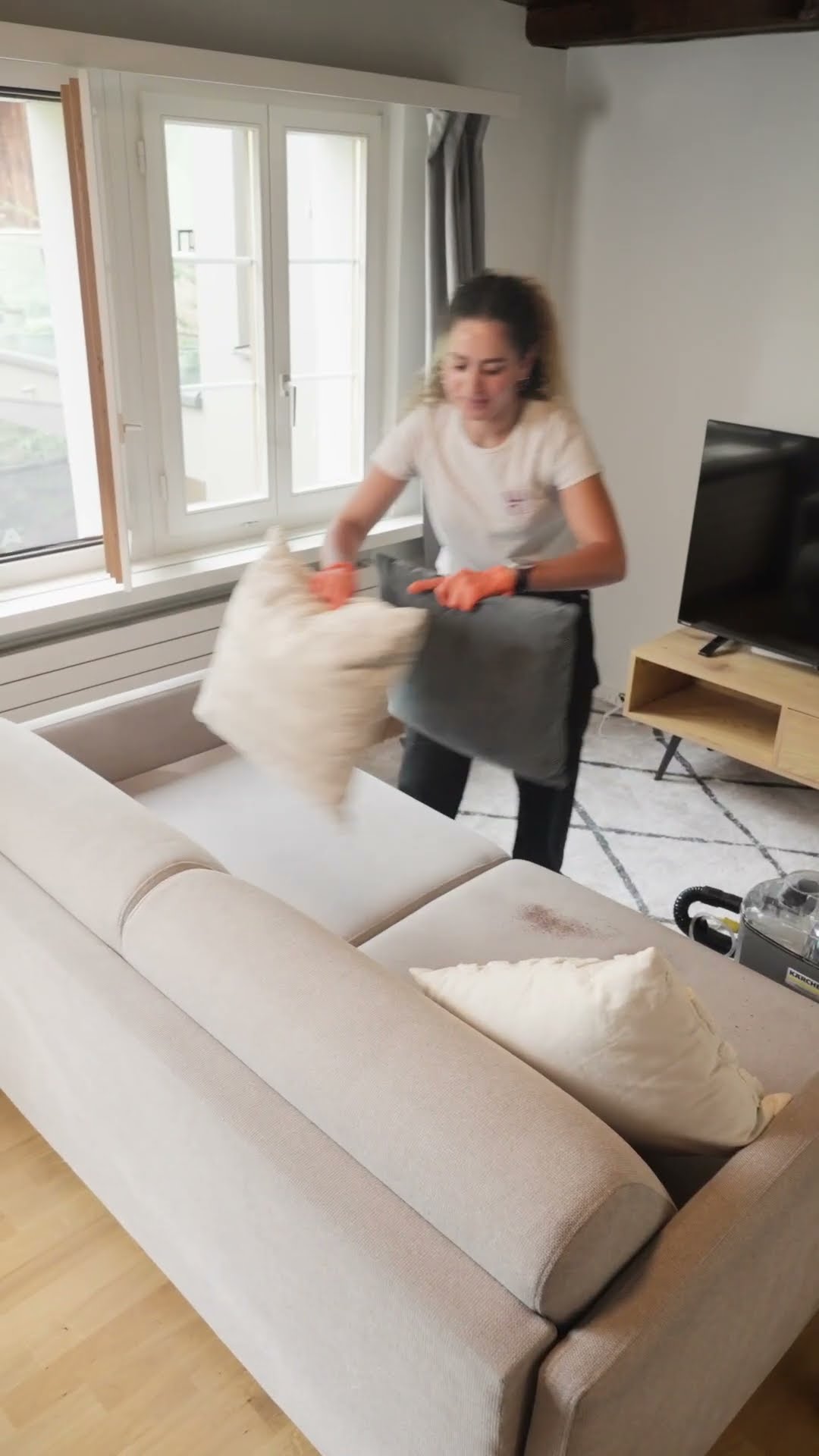 Book your deep cleaning today with Wie Neu