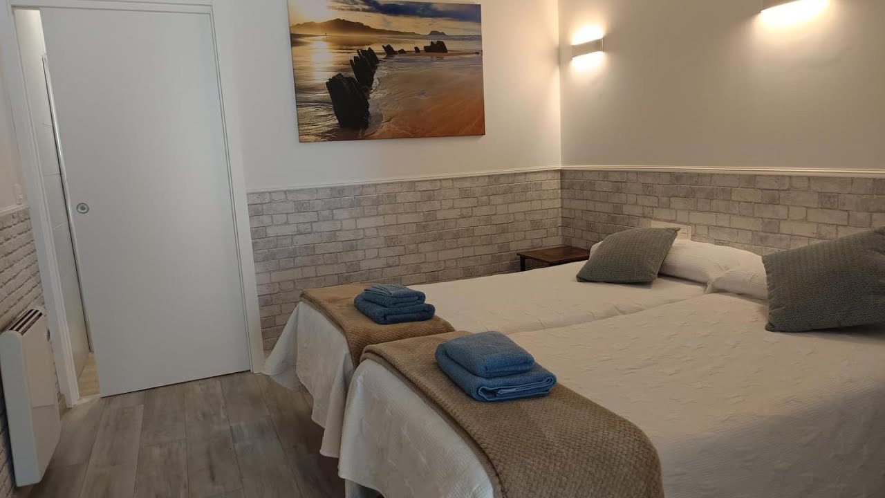 Kaixo Museum con Parking gratis | Getaria, Spain | Hotel Review 🏩