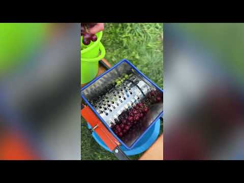 Ручна корморізка дробилка винограду Коза-Нова міні удосконалена нерж. сталь для коренеплодів, овочів і фруктів (100 кг/год), видео 1