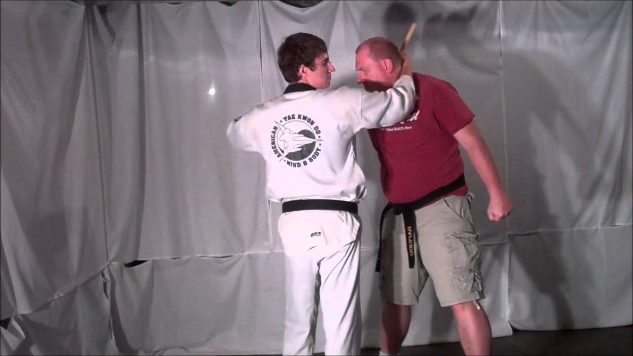 Self-Defense Technique Tuesday #86 Defense Against Haymaker Punch Using ...
