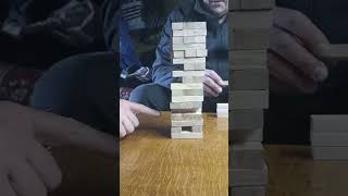 Падающая башня
