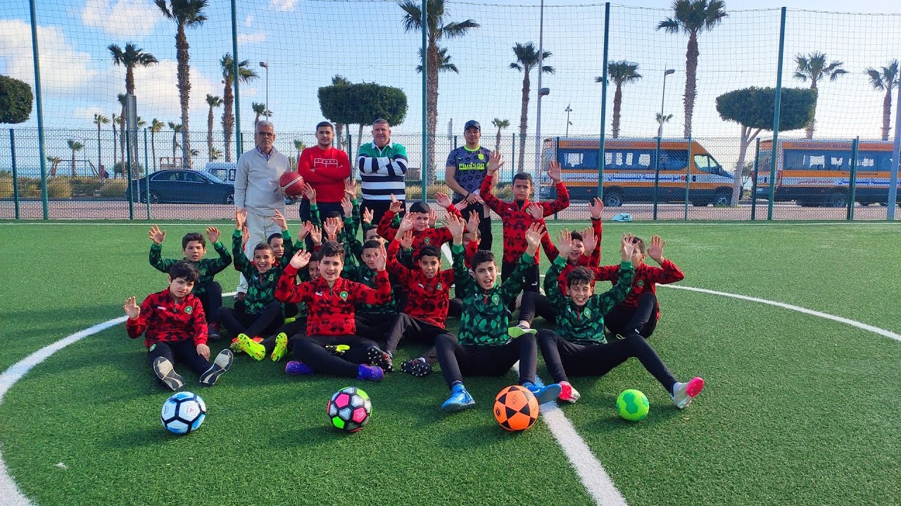 مبارة كرة القدم لفائدة تلاميذ مؤسسة بلسان.