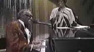 Video thumbnail of "Dionne Warwick Ray Charles Baby Its Cold Outside Gr@mmy Awrds 1987"