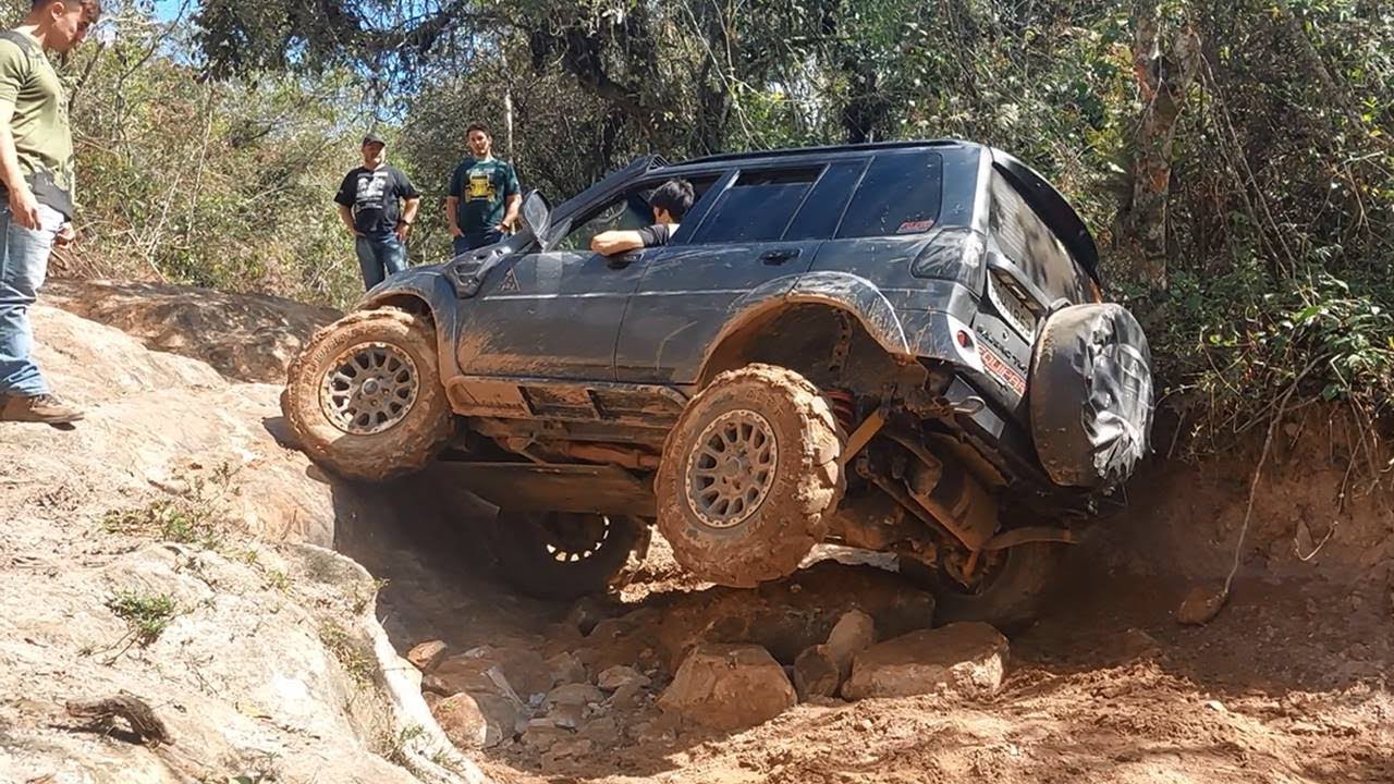 Trilha das Antenas sem bloqueio! Cherokee, JPX, TR4, Troller, Willys e Wrangler. Offroad, erosões.