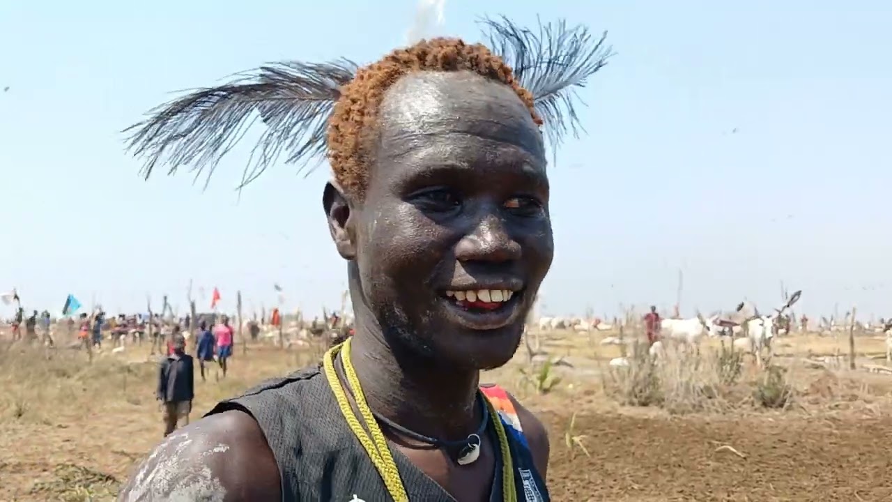 Loor Puow-tuong Majok-bar Pagan Makur Amour in Aguoc Cattle Camp