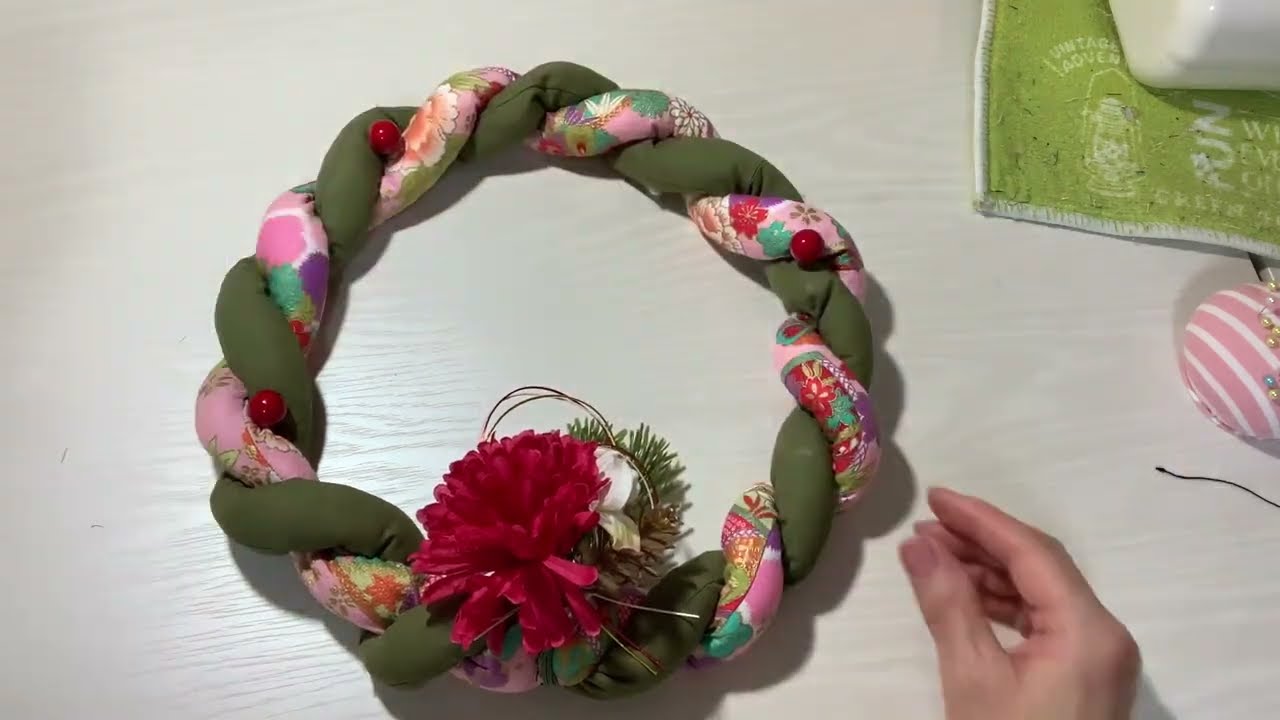 布でしめ縄を作ってみた！けどクリスマスリースみたいになっちゃった