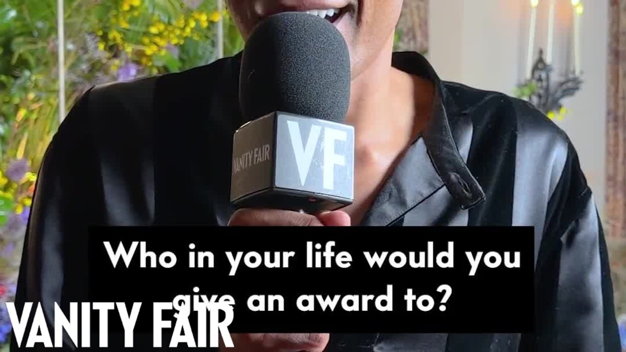 Owen Thiele, Sarah Pidgeon & more @fxnetworks stars tell VF who in their life deserves an award.