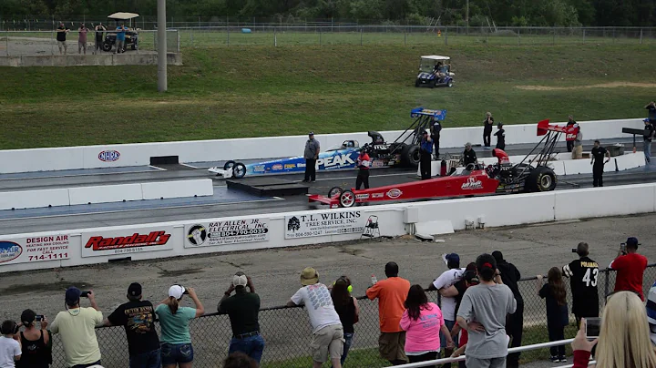 Dwayne Shields (Peak Car) against Jeff Veale at an...