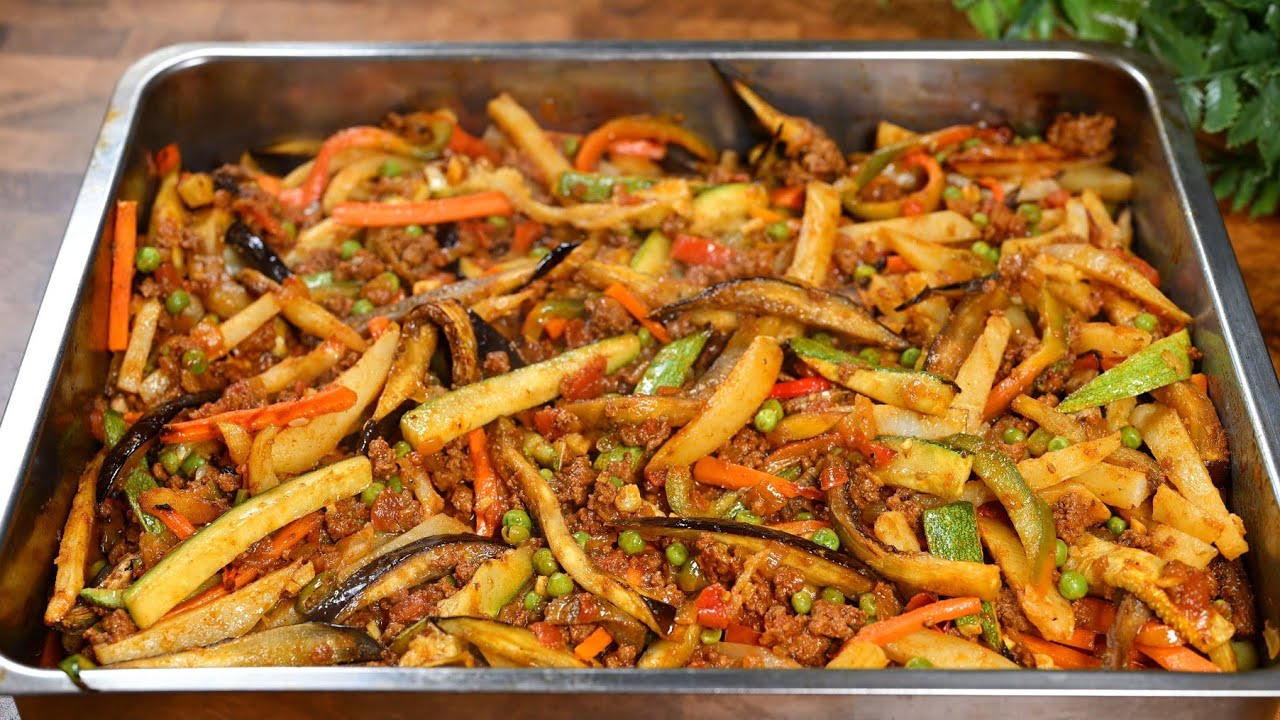 صينية خضار بالفرن مع اللحم المفروم | ألذ وأسرع وجبة غداء عائلية! Baked Vegetables with Ground Beef 