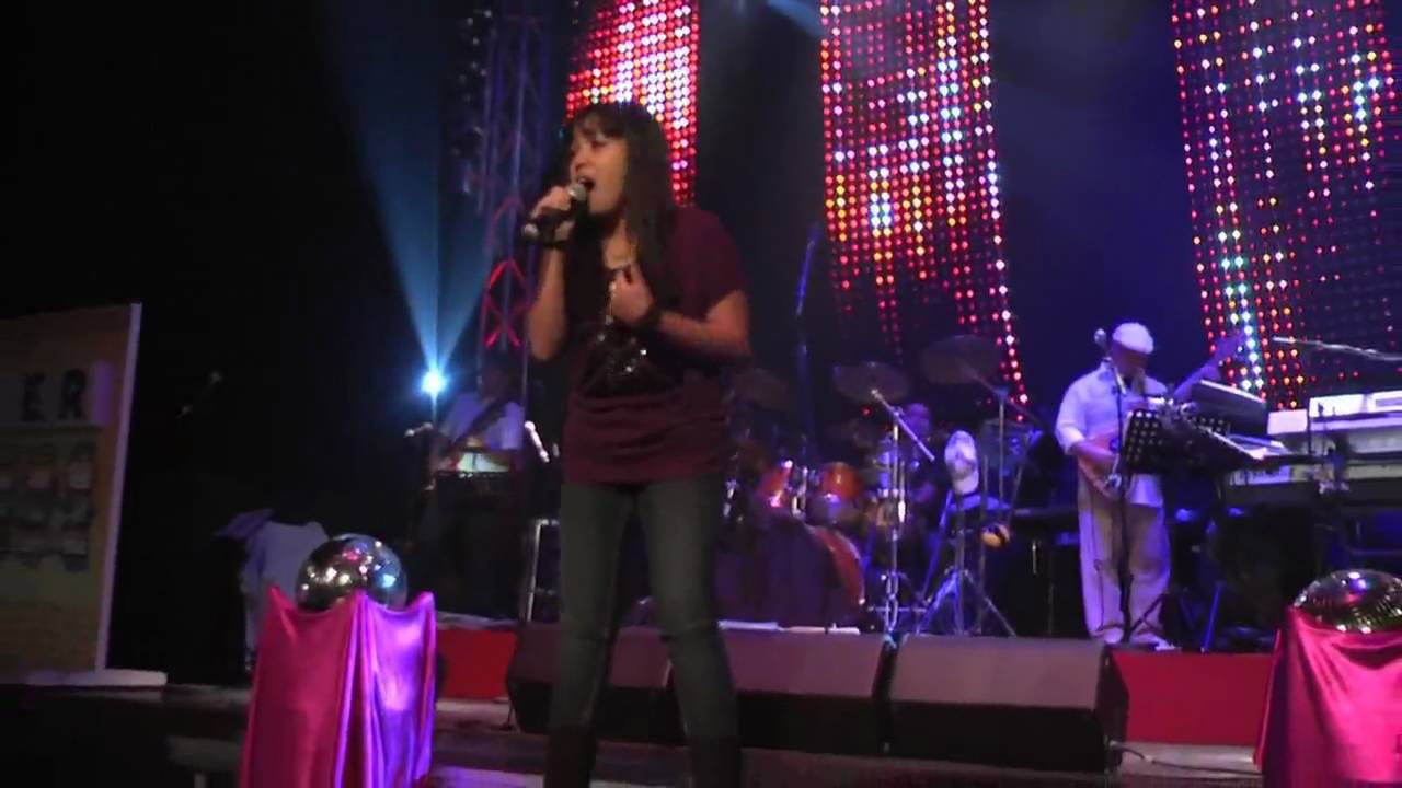 I WILL ALWAYS LOVE YOU Live! - Catherine Loria - YouTube