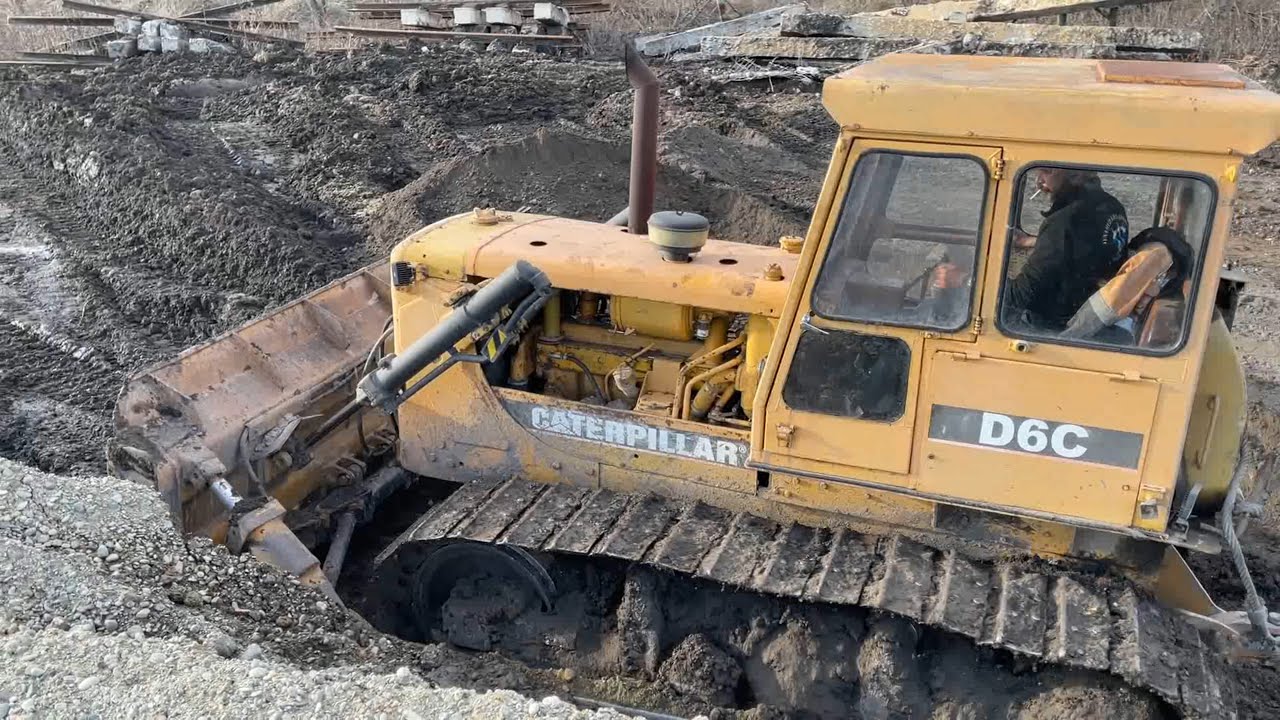 Caterpillar D6C Bulldozer - The Most Beautiful And Strong I Have Ever Seen
