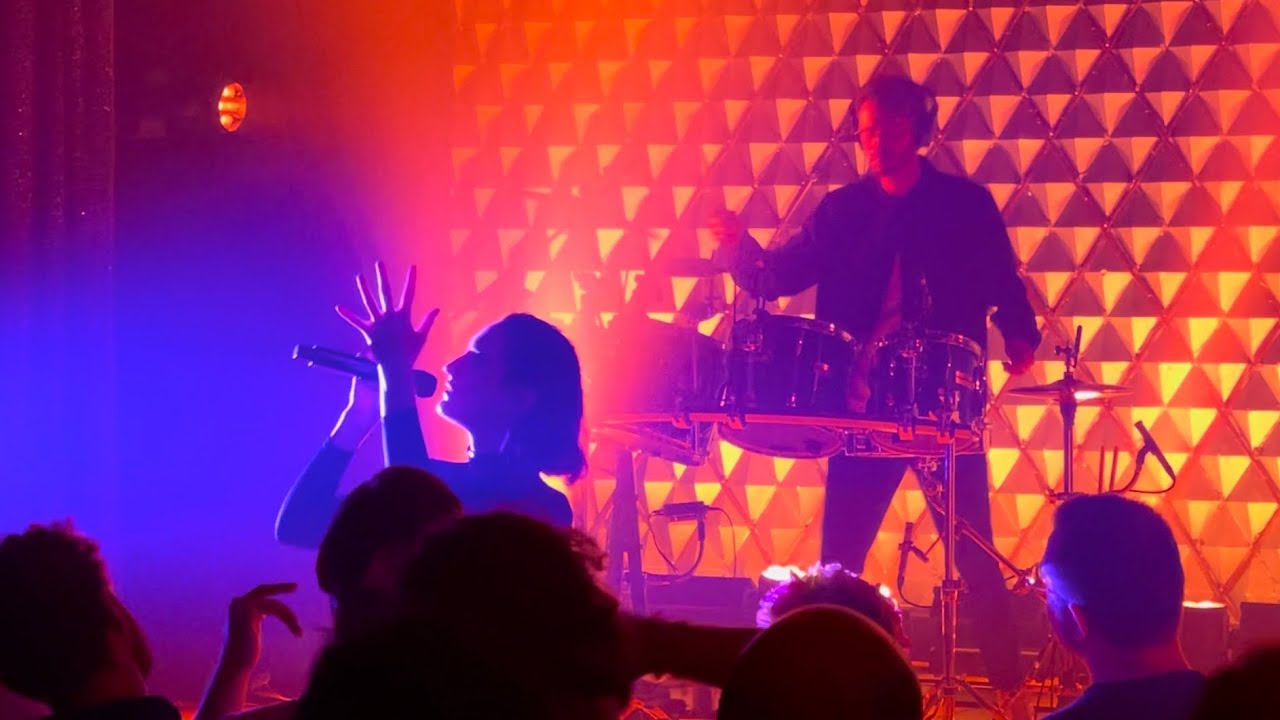 Yelle - Vue d’en face (Live at La Nouvelle Ève, Paris 29/10/2021)