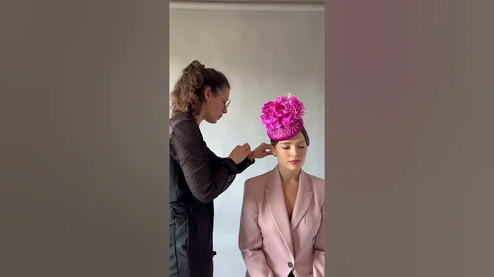 Behind the scenes #fashion #photoshoot of my new #hat collection #elenashvabmillinery #fascinator