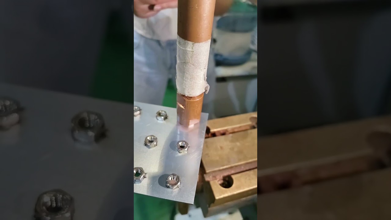 Bulge weld nuts can be welded, this spot welder with nut conveyor is more efficient.