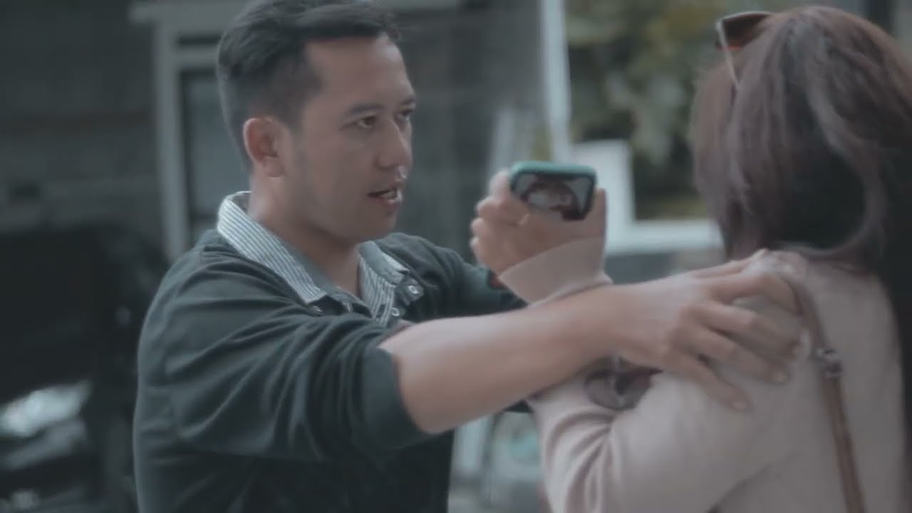 GUNZ -  Harus Apa Aku (Official Music Video)