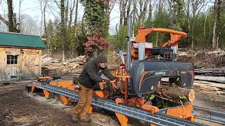 Milling crap ass Red Cedar logs on the Norwood HD36v2 for a customer. I hate Eastern Red Cedar.