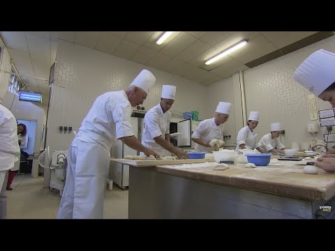 Video: Koki dan pemilik restoran Prancis Paul Bocuse: resep terbaik, kisah hidup, dan karier
