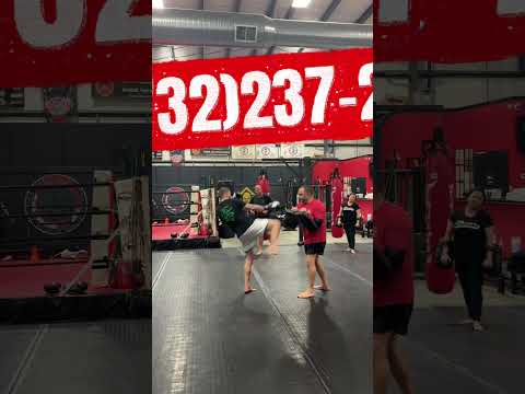 MUAY THAI AT TONG DRAGON MMA #tongdragon #muaythai #thaiboxing