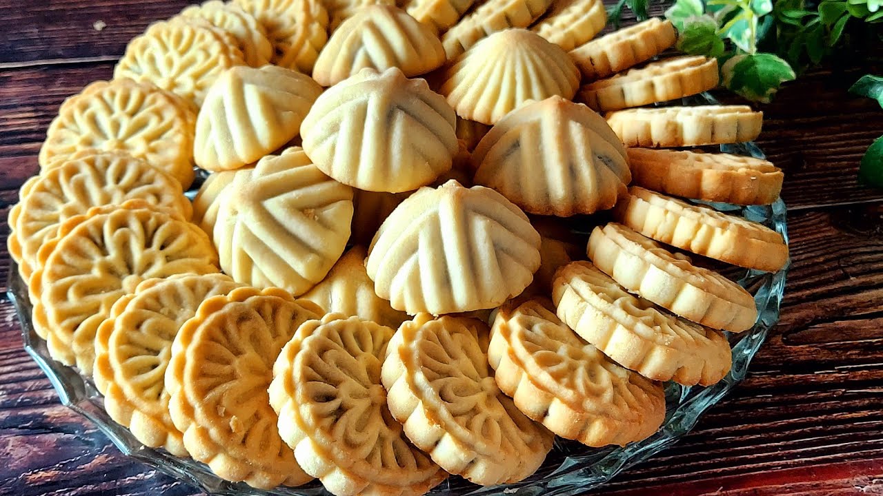 المعمول الشامي بالطحين بثلاث مكونات بدون سمنة.لا نستله لا بيض برسمة ثابتة محفورةحفرحرفيا دايب دوبان👌