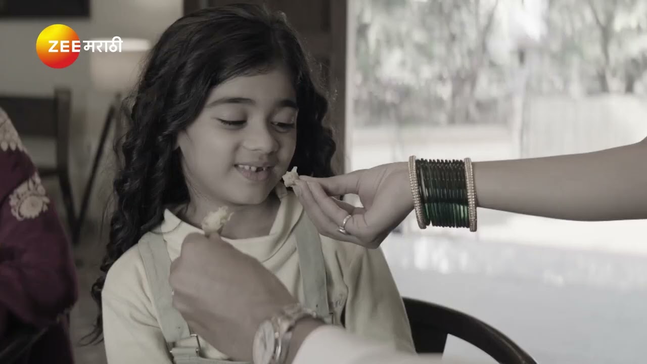 Tula Japnar Aahe | अथर्व गिफ्ट्सचा पसारा करतो