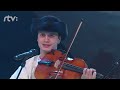 Ľudová hudba Javorníček - Zem spieva
