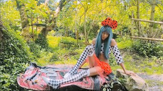Cristal De Sal - En El Bosque Escuchamos Lana Del Rey (Art Film) 