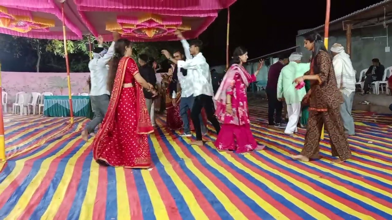 Dandiya raas 