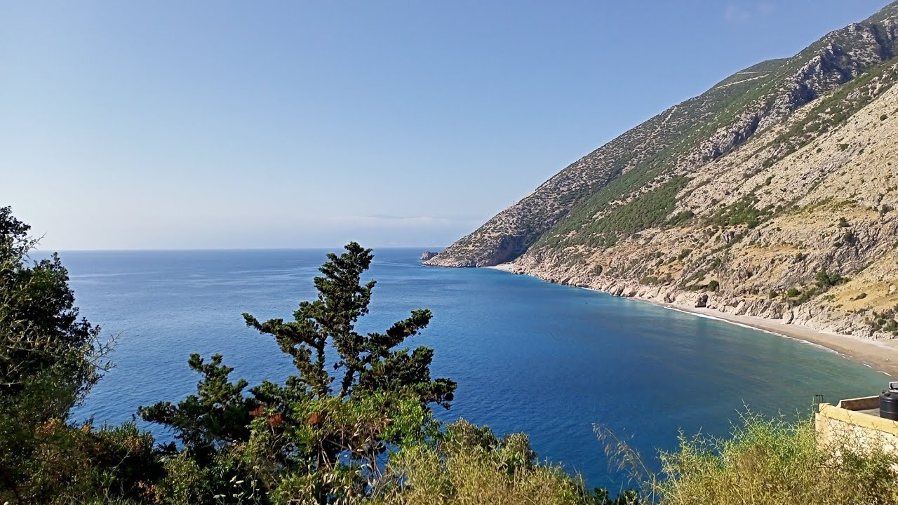 زيارة الى قرية تشبه ضيعة ضايعة قضيت يوم جميل مع الطبيعة الخلابة،